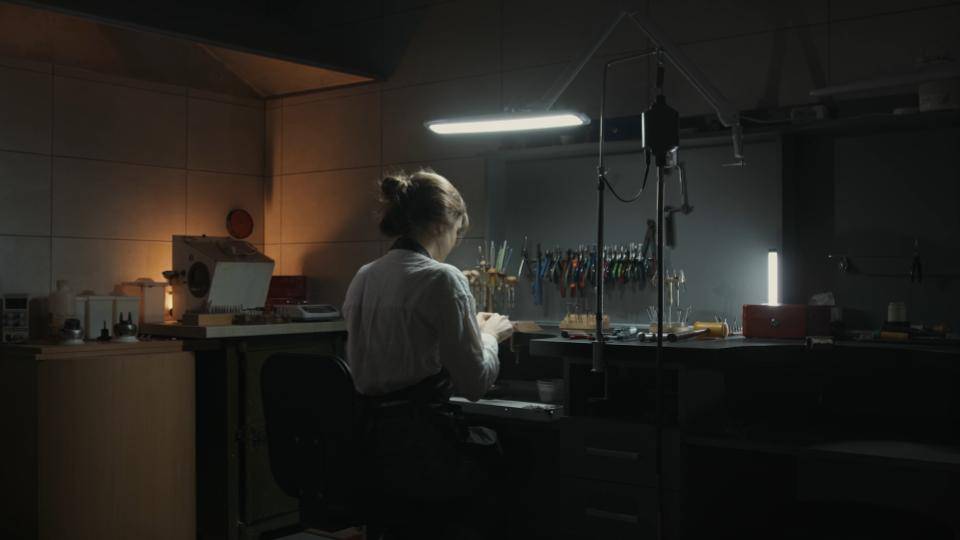 Jewelry Artisan The Mastery Behind Every Exquisite Piece